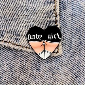 Baby Girl booty 🍑heart ❤️pin💋👑